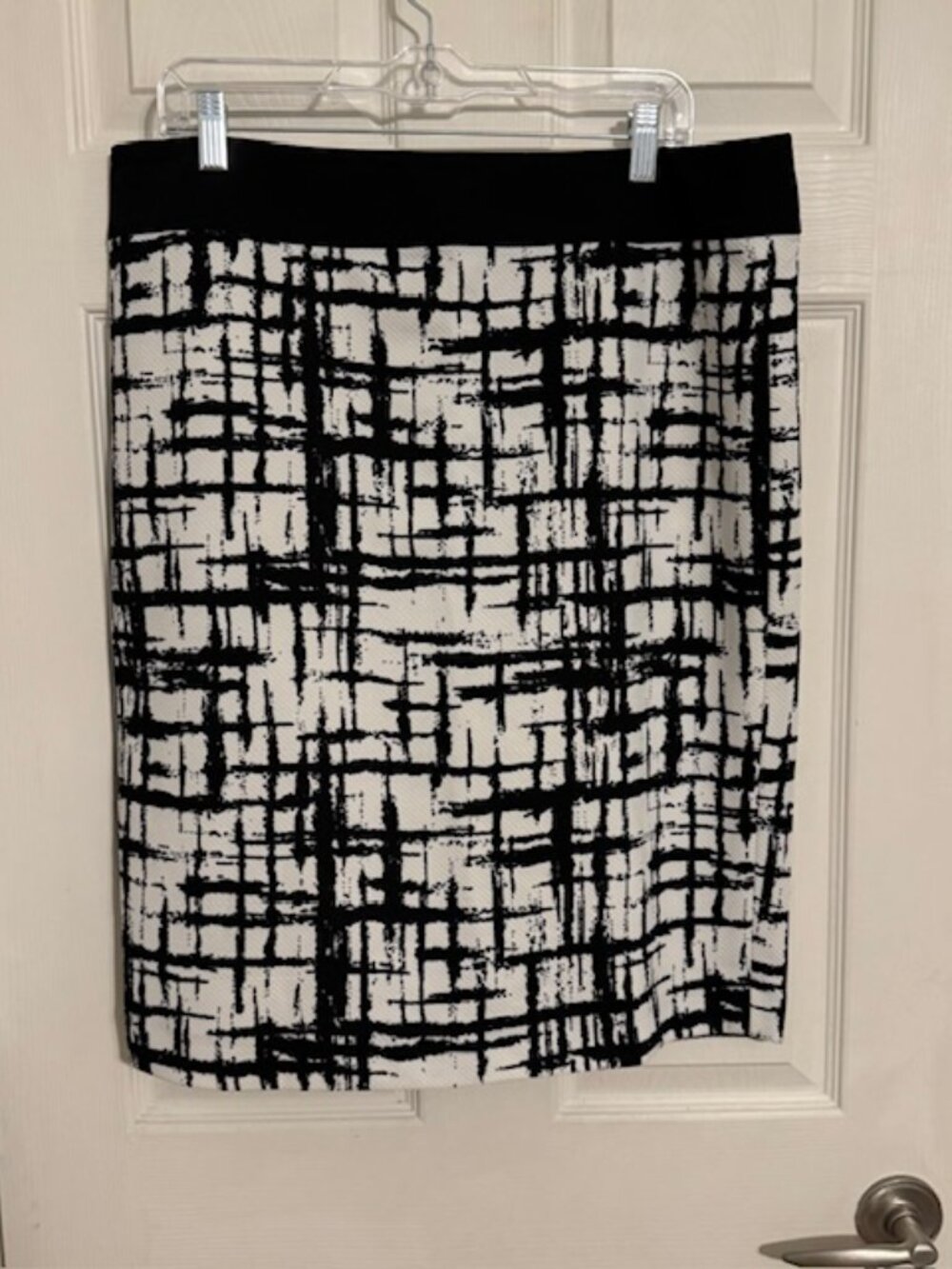 Jones Studio Separates Black and White Designed Pencil Skirt, Size 14